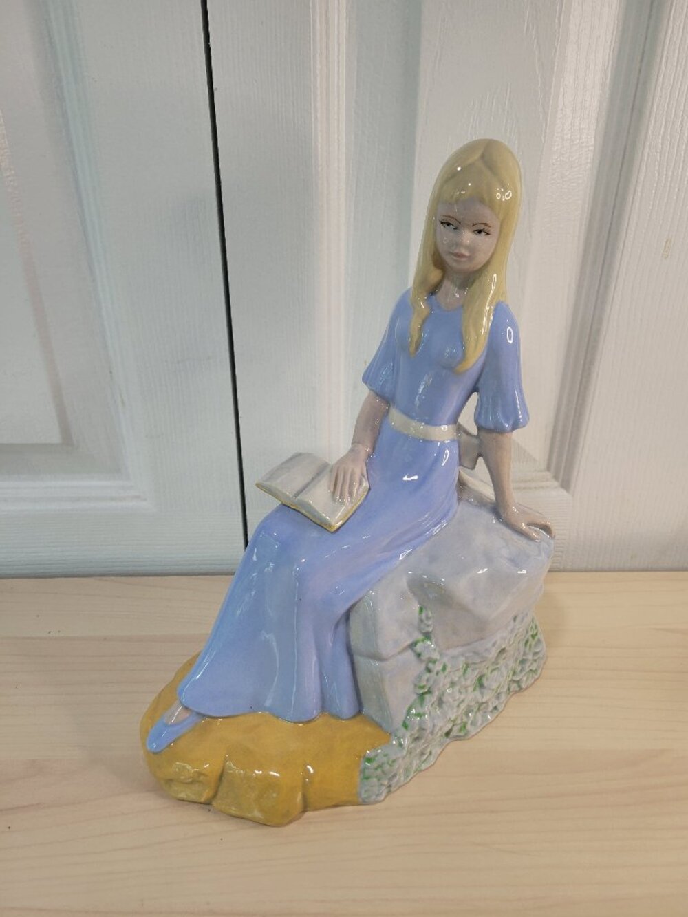 Vintage Porcelain Figurine: Seated Girl Reading a Book, Alice in Wonderland EUC